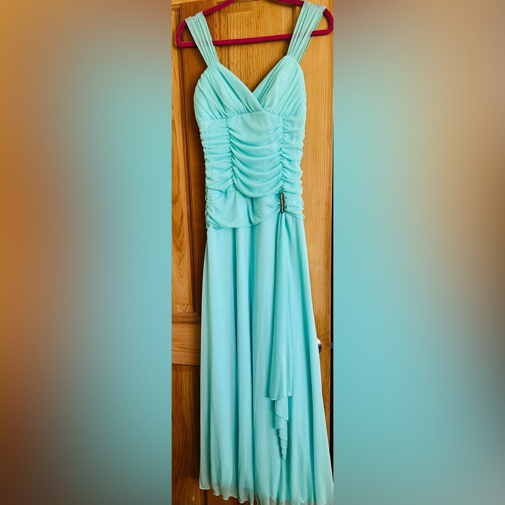 B. Smart mesh dress Size 12 aqua  color,  brochure simulation of diamond.
